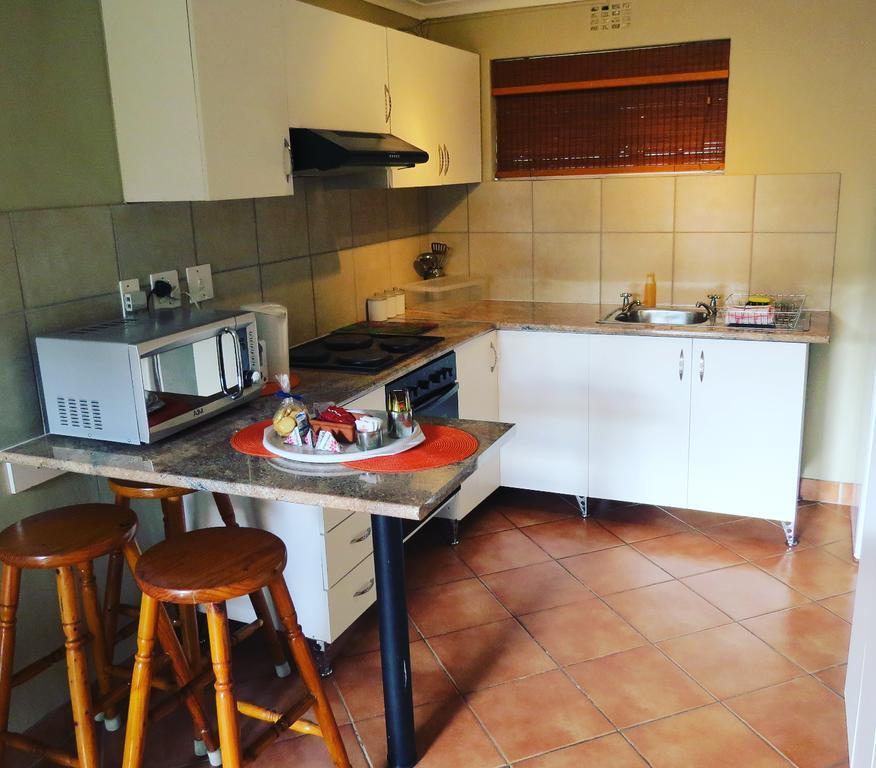 Smithland Guest Apartments Cape Town Bellville Exterior foto