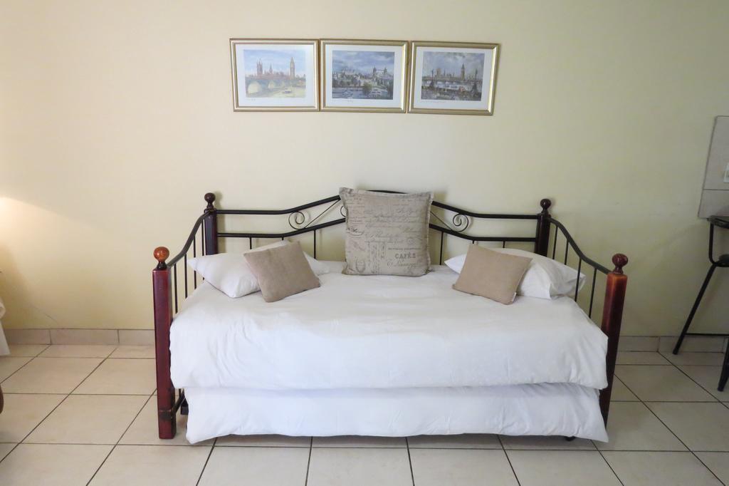 Smithland Guest Apartments Cape Town Bellville Exterior foto